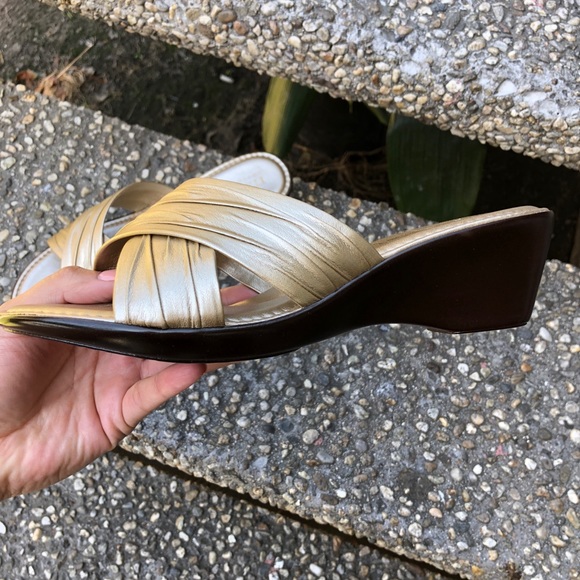 ❌SOLD❌ NEW Italian Shoemaker Sandals ‼️ - Picture 2 of 5